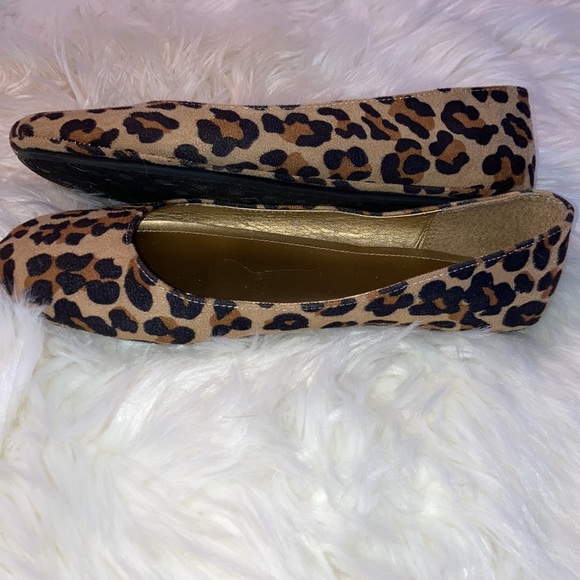 MOSSIMO SUPPLY CO. Size 8 1/2, br. & tan animal print ballet flats. $9 - Picture 5 of 5